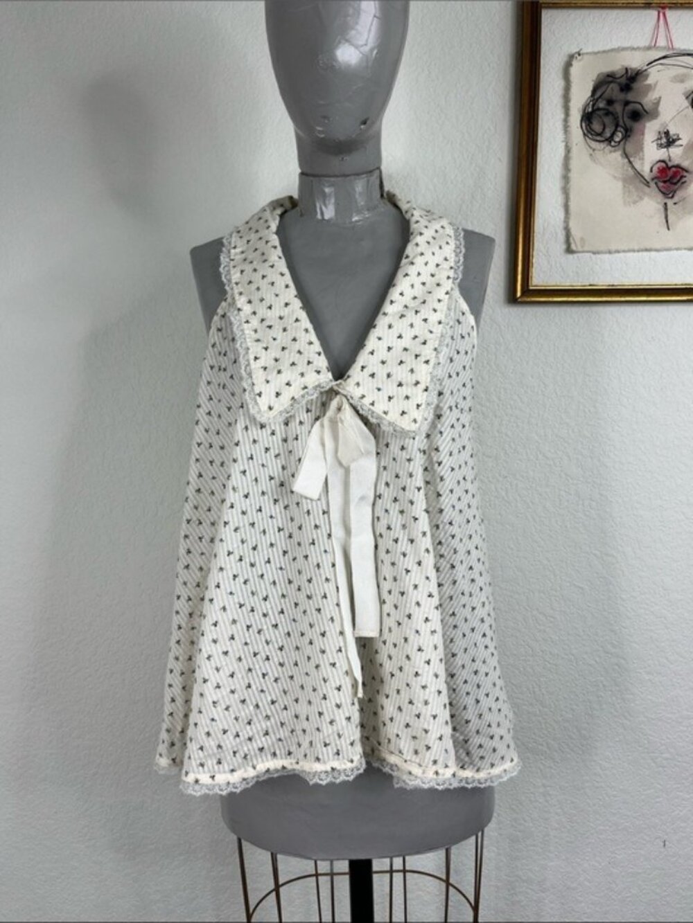 By Anthropologie Sleeveless Collared Apron Blouse in white cotton